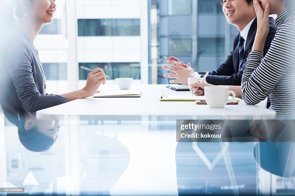 Business people to brainstorm a great opinion