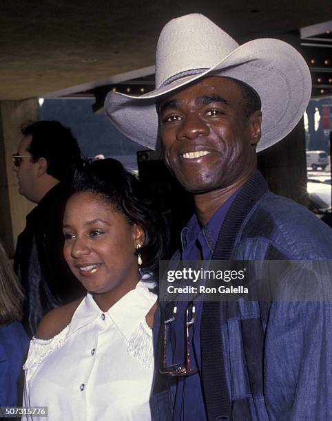 Glynn Turman attends the premiere of "Home Alone 2 - Lost in New York" on November 15, 1992 at the United Artists Theater in Century City, California.