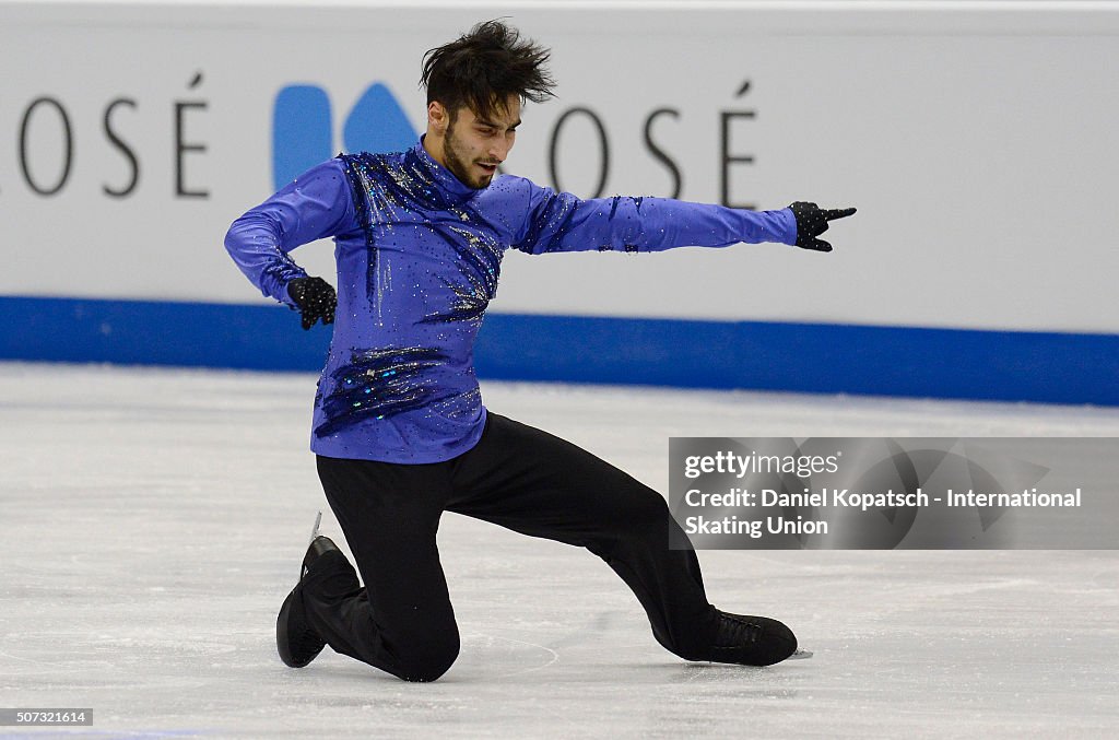 Ivan Righini Ivan Righini of Italy performs during the Men Free Skating on day two ...