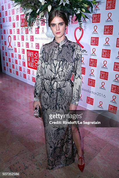 Guest attends the Sidaction Gala Dinner 2016 as part of Paris Fashion Week. Held at Pavillon d'Armenonville on January 28, 2016 in Paris, France.