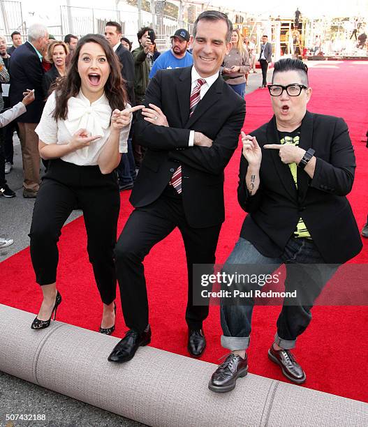 Actress Katie Lowes, Mayor Eric Garcetti and actress Lea DeLaria at the 22nd Annual Screen Actors Guild Awards - Red Carpet Roll-Out and...