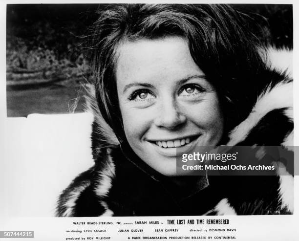 Sarah Miles as Cass Langdon smiles as she leaves home for London in a scene from the movie "Time Lost and Time Remembered", circa 1966.