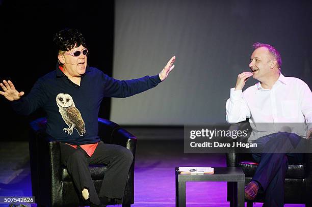 Vic Reeves Show 142 Reeves And Mortimer Shows Stock Photos, High-Res Pictures, and ...
