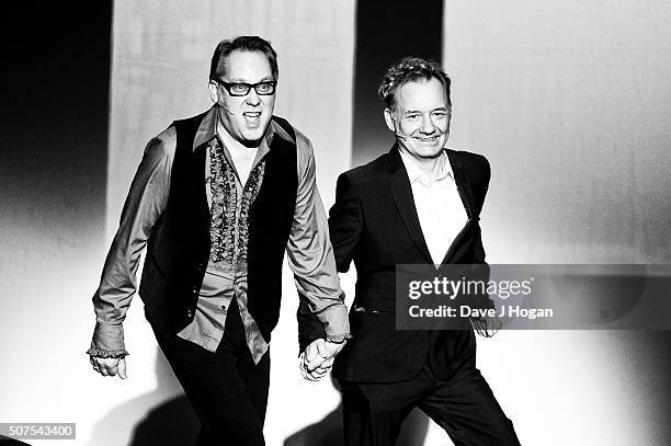 Vic Reeves Show 141 Reeves And Mortimer Shows Stock Photos, High-Res Pictures, and ...