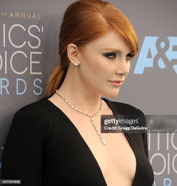 Actress Bryce Dallas Howard arrives at the 21st Annual Critics' Choice Awards at Barker Hangar on January 17, 2016 in Santa Monica, California.