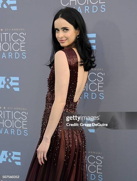 Actress Krysten Ritter arrives at the 21st Annual Critics' Choice Awards at Barker Hangar on January 17, 2016 in Santa Monica, California.