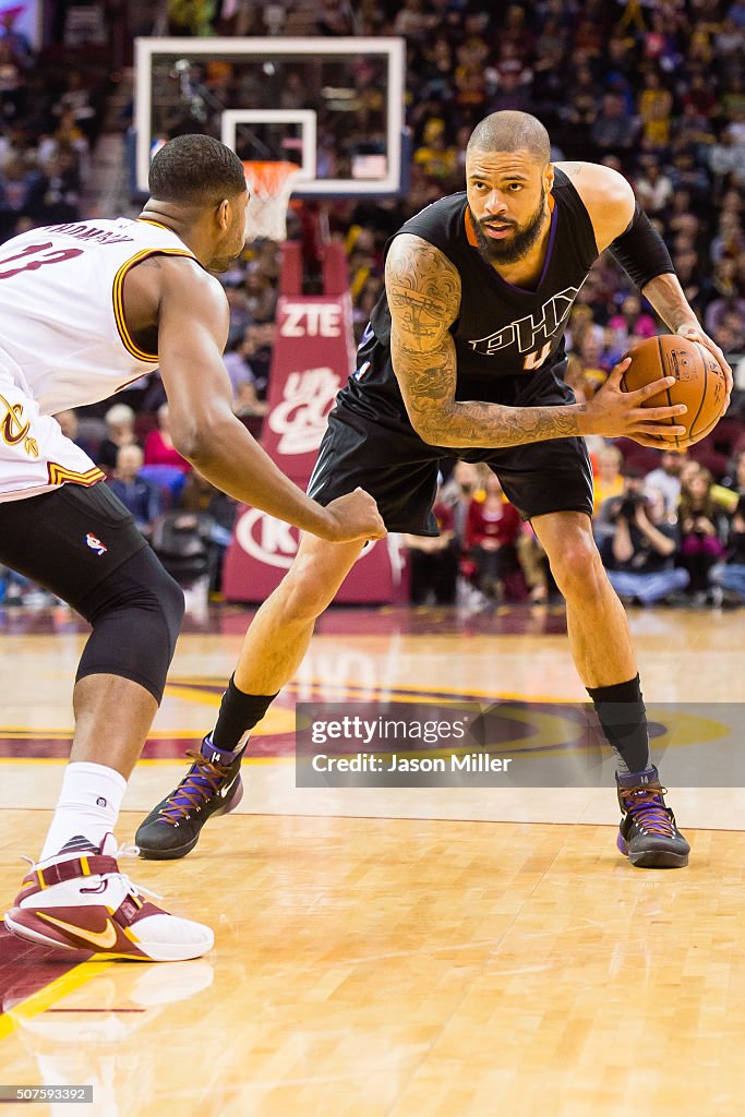 Phoenix Suns v Cleveland Cavaliers