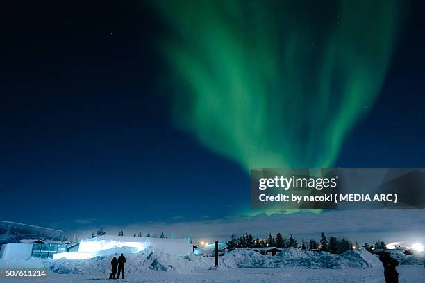 northern lights, aurora in sweden kiruna icehotel - ice hotel sweden stock-fotos und bilder