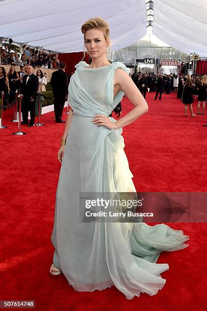 Actress January Jones attends The 22nd Annual Screen Actors Guild Awards at The Shrine Auditorium on January 30, 2016 in Los Angeles, California....