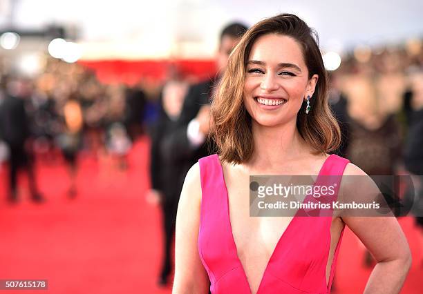 Actress Emilia Clarke attends The 22nd Annual Screen Actors Guild Awards at The Shrine Auditorium on January 30, 2016 in Los Angeles, California....