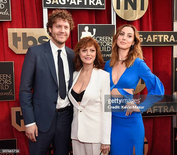 Jack Robbins, Susan Sarandon and Eva Amurri Martino attend The 22nd Annual Screen Actors Guild Awards at The Shrine Auditorium on January 30, 2016 in...