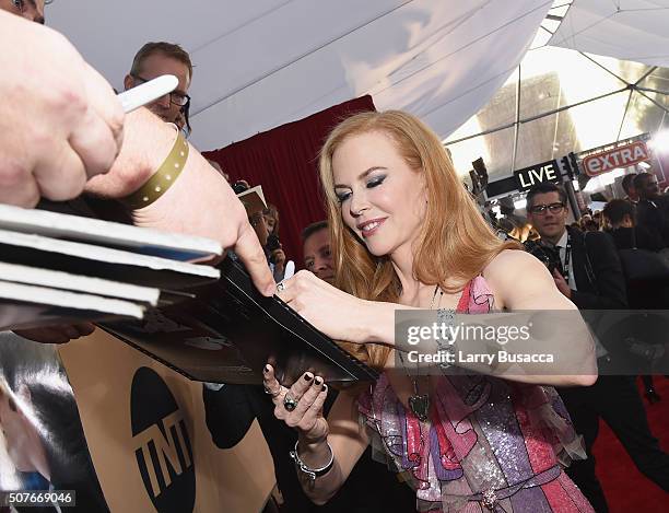 Actress Nicole Kidman signs autographs during The 22nd Annual Screen Actors Guild Awards at The Shrine Auditorium on January 30, 2016 in Los Angeles,...