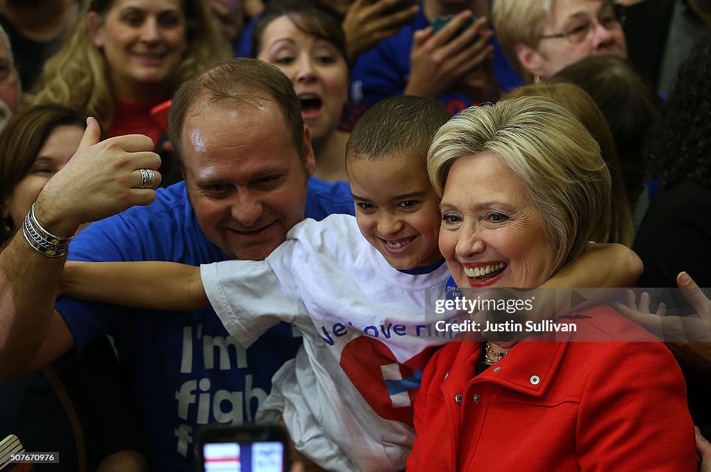 Democratic Presidential Candidate Hillary Clinton Campaigns Throughout Iowa Ahead Of State's Caucus