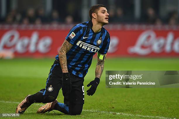 Mauro Icardi of FC Internazionale Milano looks dejected during the Serie A match between FC Internazionale Milano and Carpi FC at Stadio Giuseppe...