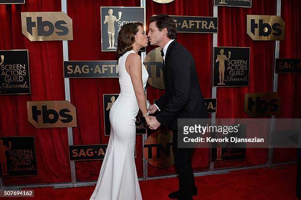Actors Elizabeth Rodriguez and Pedro Pascal attend the 22nd Annual Screen Actors Guild Awards at The Shrine Auditorium on January 30, 2016 in Los...