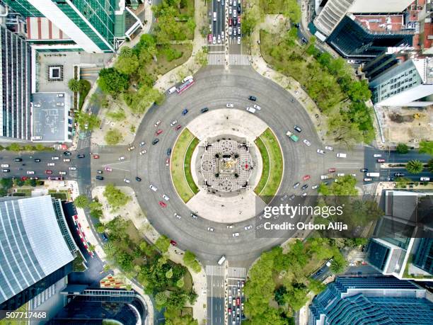 independence monument in mexico city - mexico city stockfoto's en -beelden