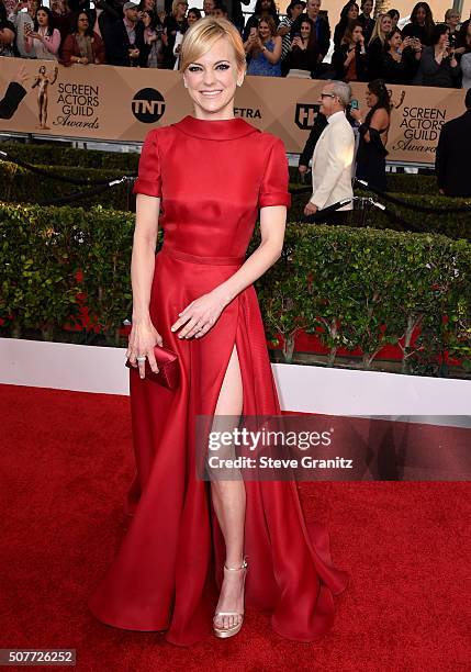 Anna Faris arrives at the 22nd Annual Screen Actors Guild Awards at The Shrine Auditorium on January 30, 2016 in Los Angeles, California.