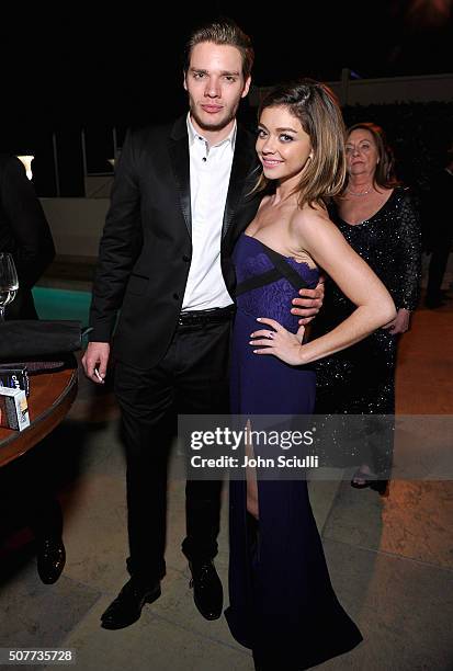 Actors Dominic Sherwood and Sarah Hyland attend the Weinstein Company & Netflix's 2016 SAG after party hosted by Absolut Elyx at Sunset Tower on...