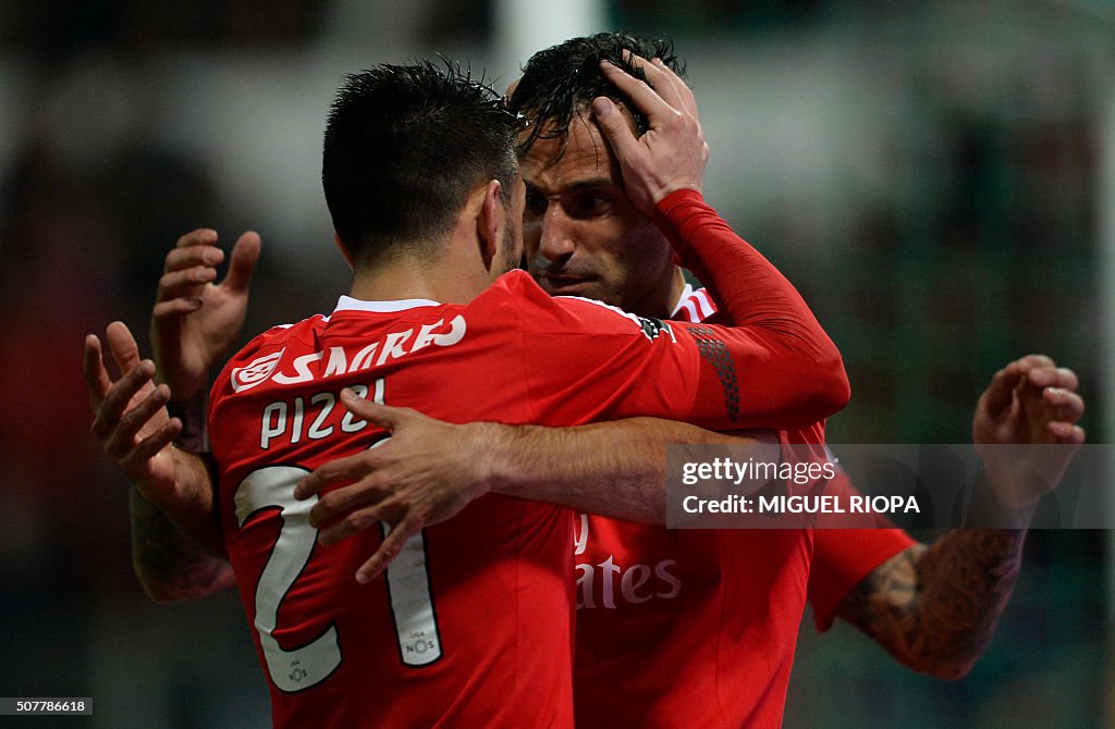 FBL-POR-LIGA-MOREIRENSE-BENFICA