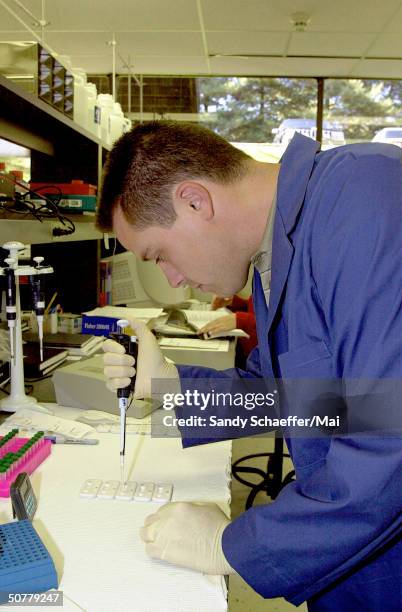 Anthrax Lab Testing 847 Biosciences Inc Photos & High Res Pictures - Getty Images