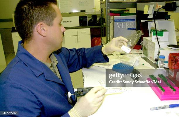Anthrax Lab Testing Anthrax Test Photos et images de collection - Getty Images