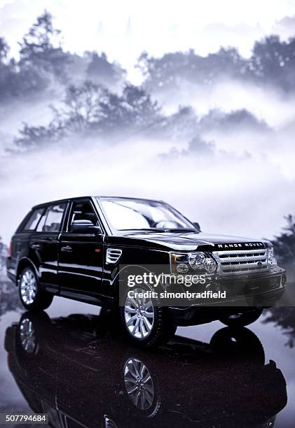 Black Range Rover Photos and Premium High Res Pictures - Getty Images