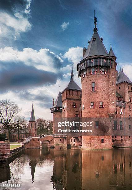 castle at haarzuilens - haarzuilens stock pictures, royalty-free photos & images