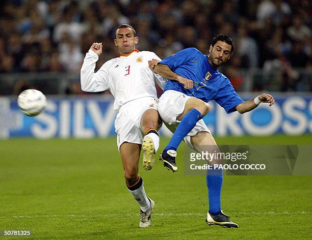 Italy's midfielder Stefano Fiore challenges Spain's Raul Bravo during  News Photo - Getty Images
