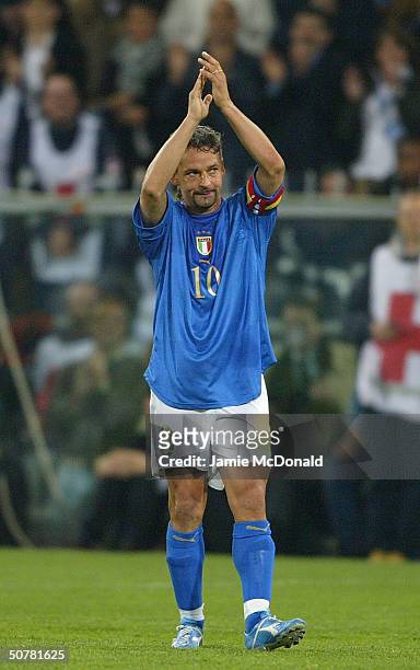 Roberto Baggio of Italy applauds the fans during an International Friendly match between Italy and Spain at the Luigi Ferraris Stadium on April 28,...