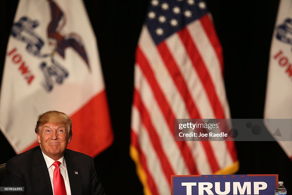 Donald Trump Campaigns In Western Iowa Day Before State's Caucus