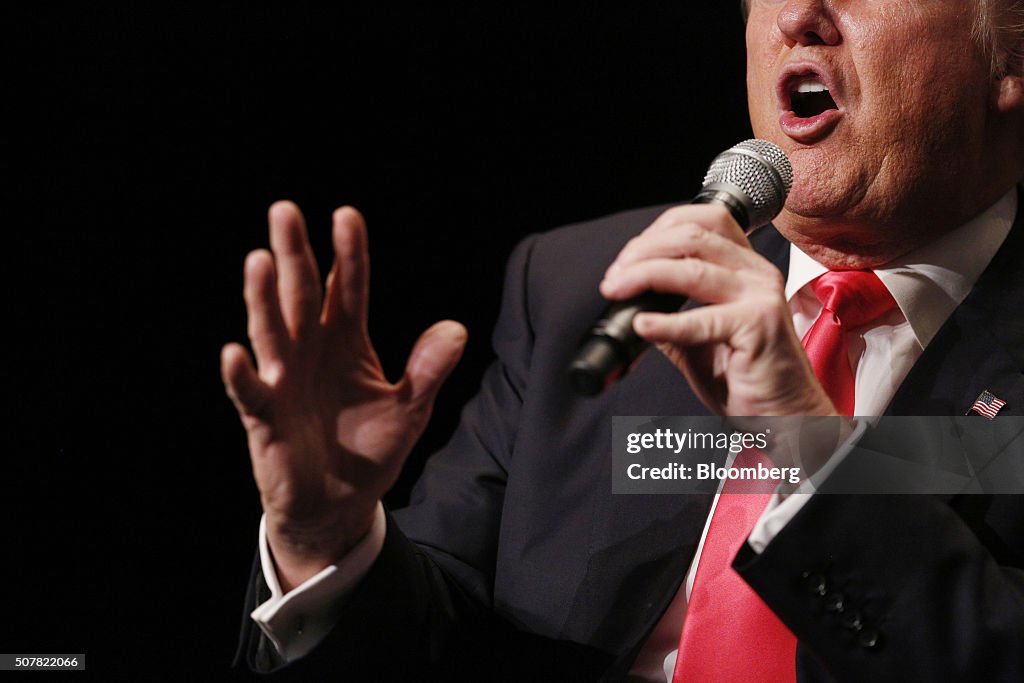 Presidential Candidate Donald Trump Holds Iowa Campaign Rallies