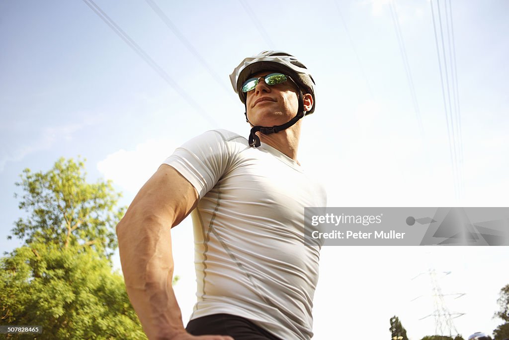 Cyclist stopping for break