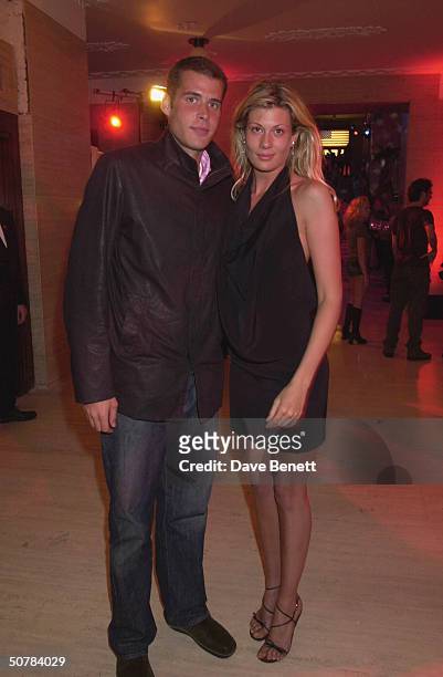 Anthony De Rothschild and Tania Strecker attend the premiere/party of 'Pearl Harbour' on May 30, 2001 in Leicester Square, London.