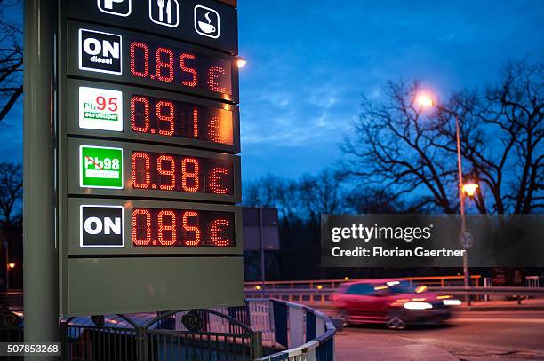 Car passes a petrol station just a few meters behind the border between Poland and Germany on January 31, 2016 in Zgorzelec. Many german people tank...