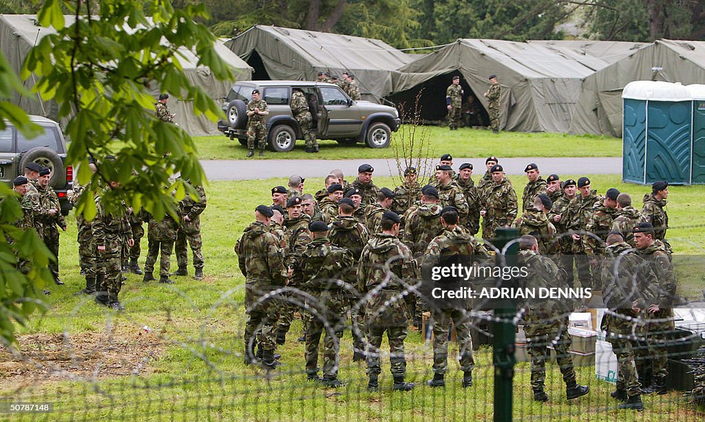 Members of the Irish Army prepare their