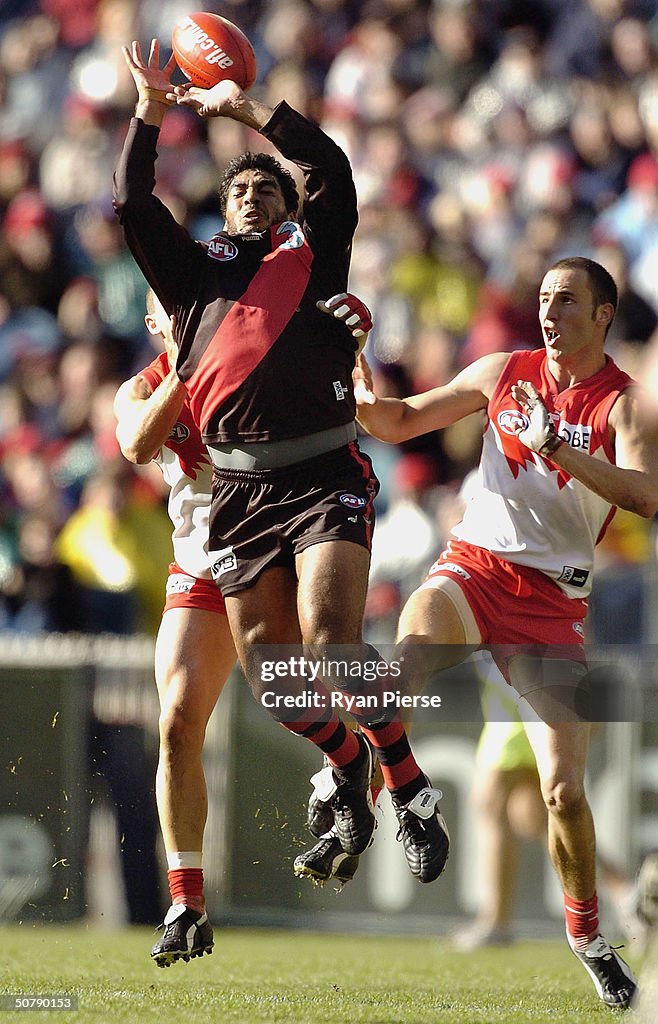 Essendon Rioli Dean Rioli number 43 for the Bombers in action during the round six ...