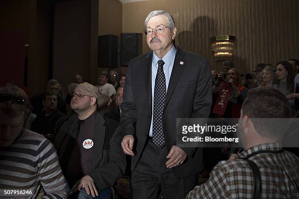 Terry Branstad, governor of Iowa, arrives to a campaign event for Jeb Bush, former governor of Florida and 2016 Republican presidential candidate, in...