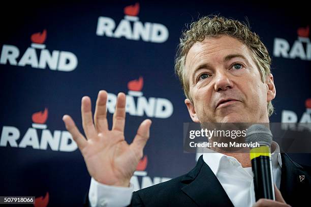 Senator Rand Paul speaks during a caucus day rally at his Des Moines headquarters on February 1, 2016 in Des Moines, Iowa. The Presidential hopeful...