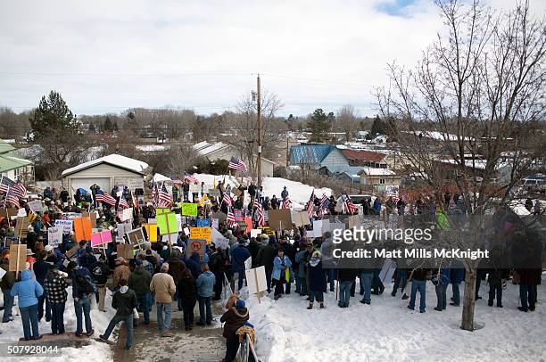Law enforcement supporters and anti-government protesters gather at the Harney County Courthouse on February 1, 2016 in Burns, Oregon. Approximately...