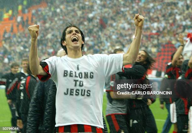 Milan's forward Kaka of Brazil celebrates at the end of AC Milan vs AS Roma Serie A football match at Milan's San Siro stadium 02 May 2004. AC Milan...