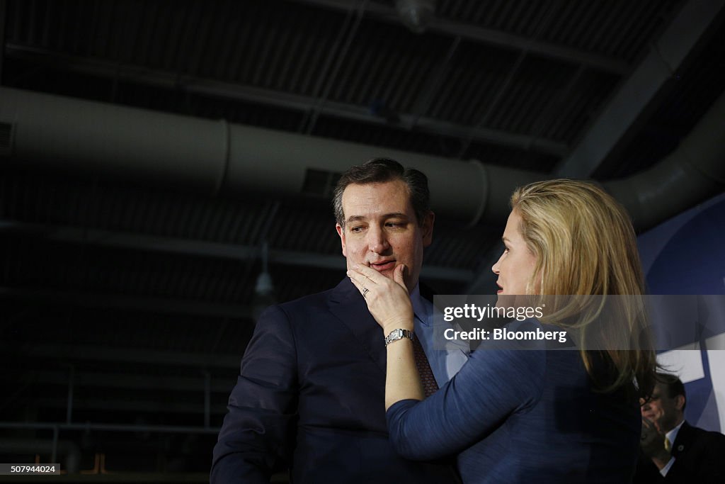 Presidential Candidate Ted Cruz Hosts Iowa Caucus Night Celebration