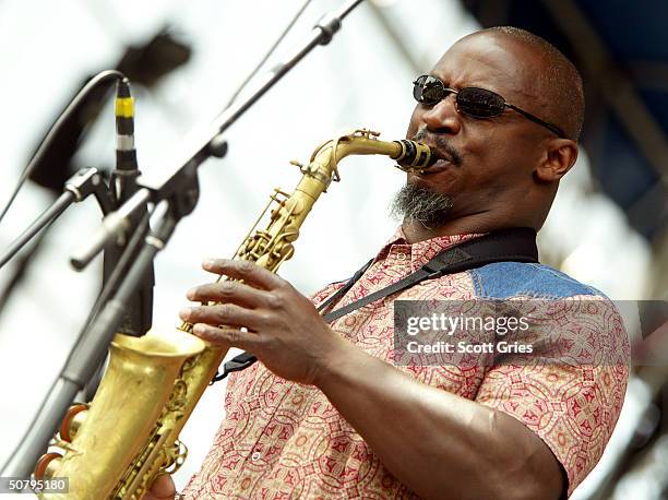 Karl Denson's Tiny Universe performs during Music Midtown May 2, 2004 in Atlanta, Georgia.