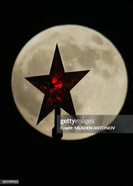 Ruby Moon Setting 106 Ruby Moon Stock Photos, High-Res Pictures, and Images - Getty Images