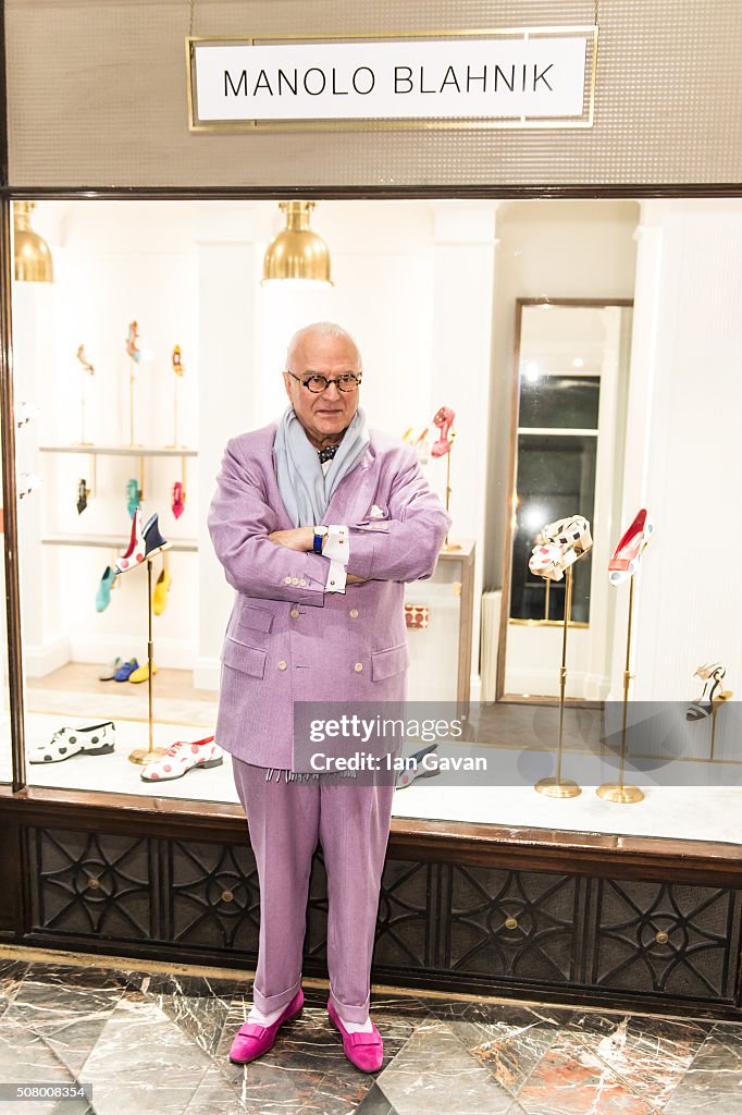 Manolo Blahnik Store Photocall - Arrivals
