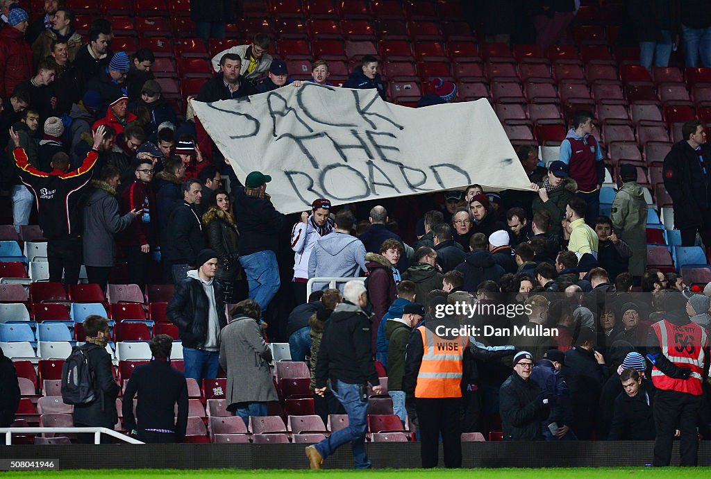 West Ham United v Aston Villa - Premier League