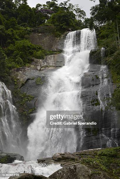 cachoeira grande - véu da noiva (piabetá) - noiva bildbanksfoton och bilder