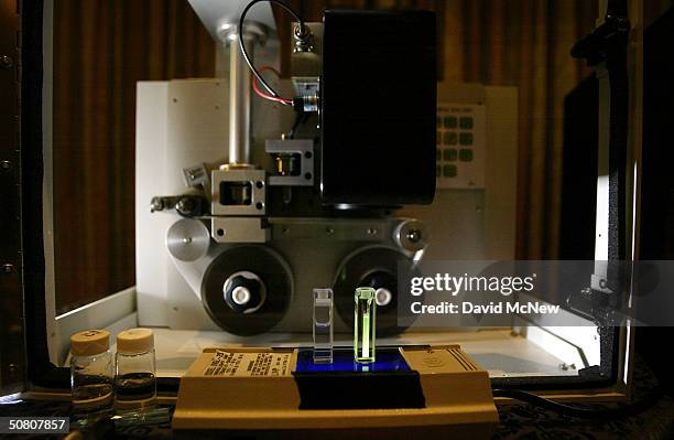 Anthrax Lab Testing 293 Spore Testing Stock Photos, High-Res Pictures, and Images - Getty ...