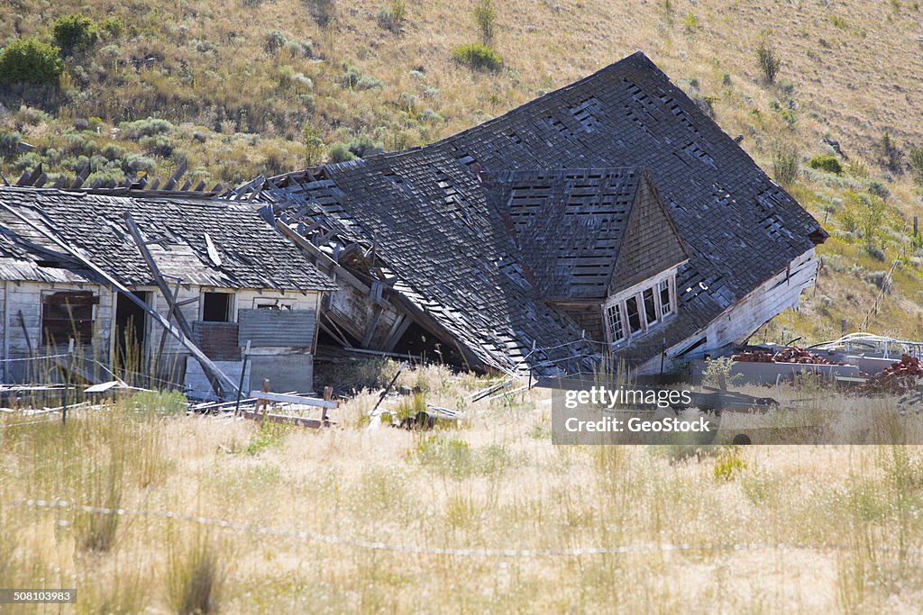 Collapsed building, ruin