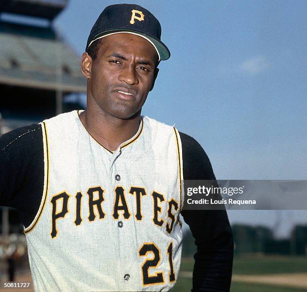 Roberto Clemente of the Pittsburgh Pirates poses for a photo circa 1970.