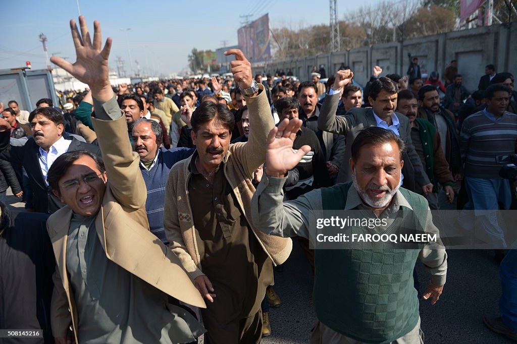 PAKISTAN-AVIATION-LABOUR-UNREST